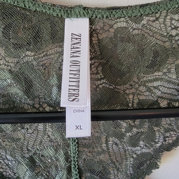 Lace Bralette - Picture 3 of 4